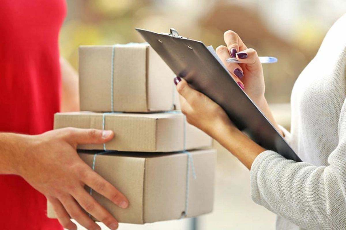 CHÍNH SÁCH VẬN CHUYỂN VÀ GIAO NHẬN